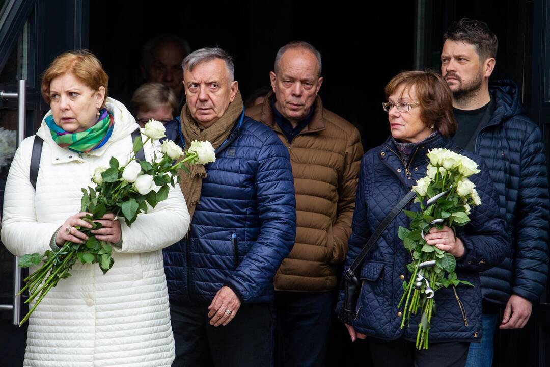 V. Šerėnas išlydėtas amžinojo poilsio