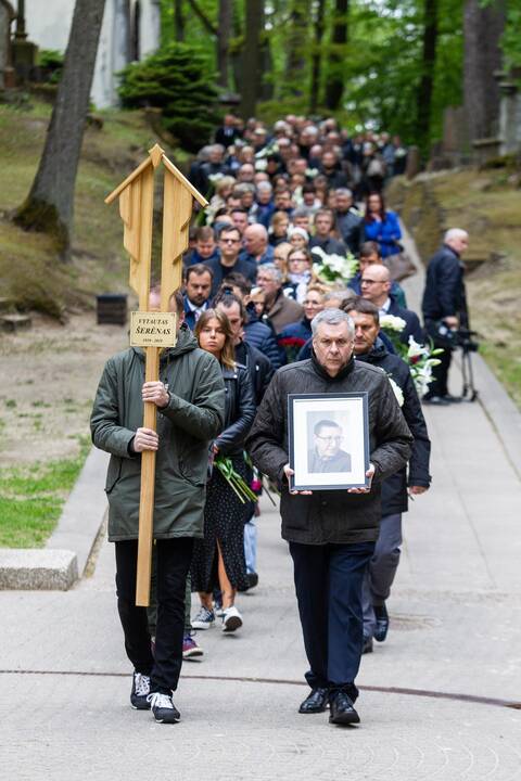 V. Šerėnas išlydėtas amžinojo poilsio