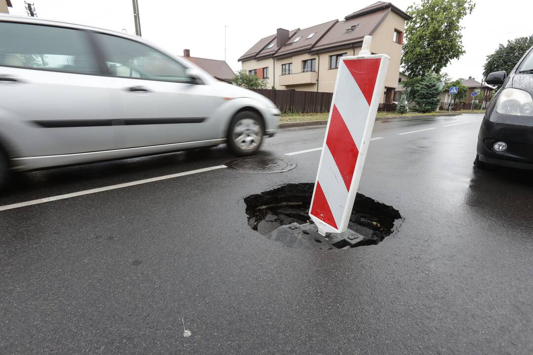 M. Sinkevičius: savivalda aštriai kels klausimą dėl kelių 