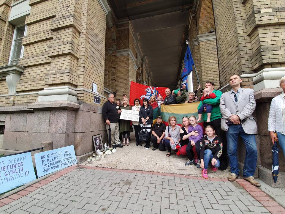 Piketas dėl J. Noreikos atminimo lentos nuėmimo