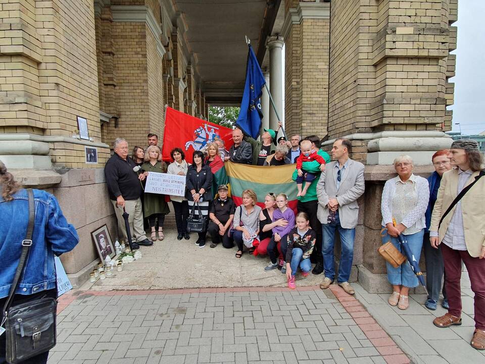 Piketas dėl J. Noreikos atminimo lentos nuėmimo