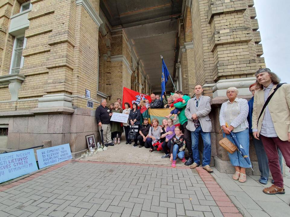 Piketas dėl J. Noreikos atminimo lentos nuėmimo