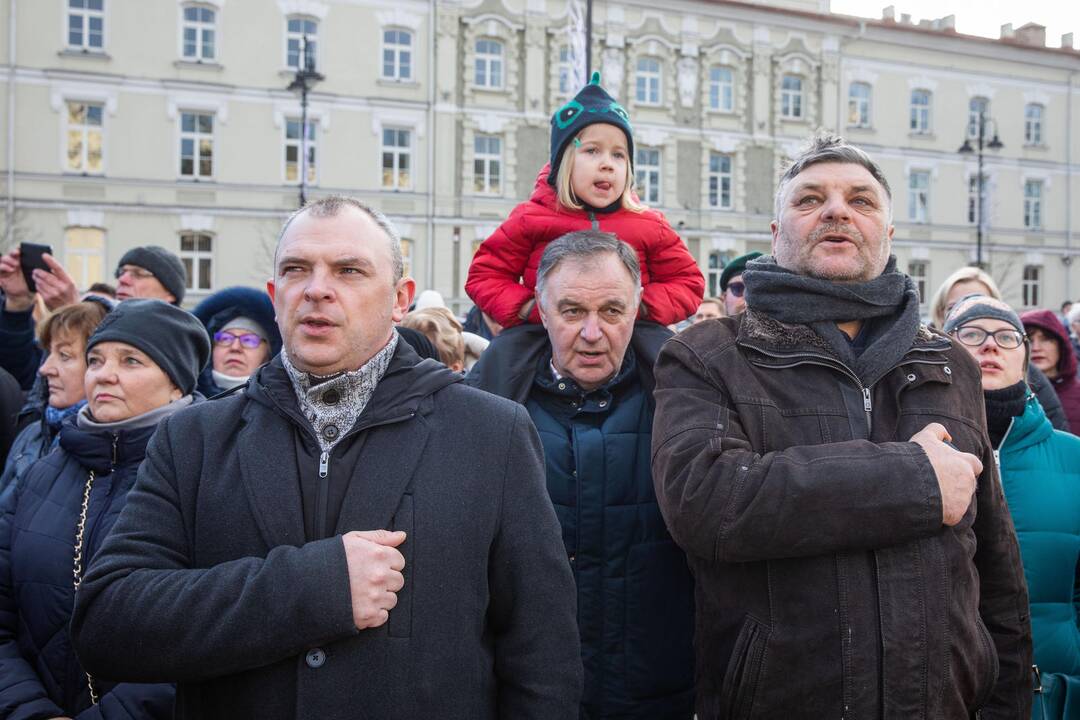 Tradicinė valstybinės vėliavos pakeitimo ceremonija