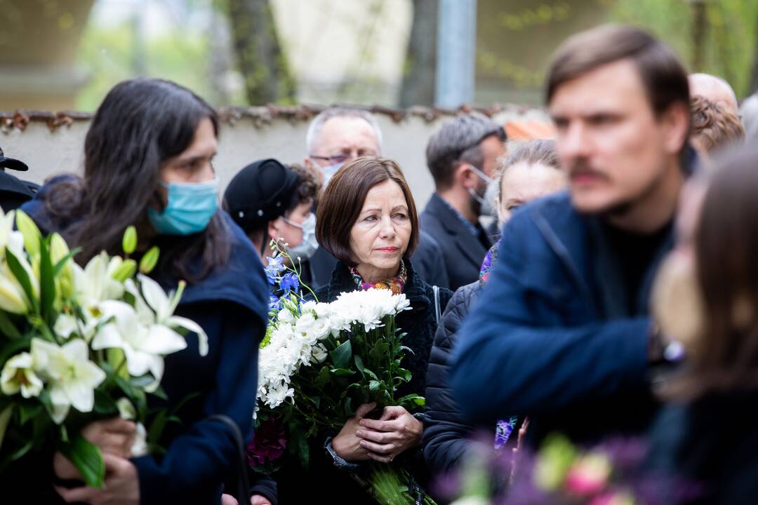Į amžinojo poilsio vietą išlydėta R. Kmieliauskaitė