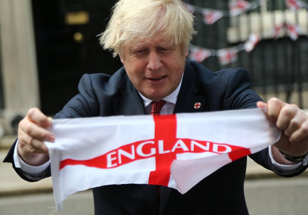 Karalienė Elizabeth II ir Borisas Johnsonas