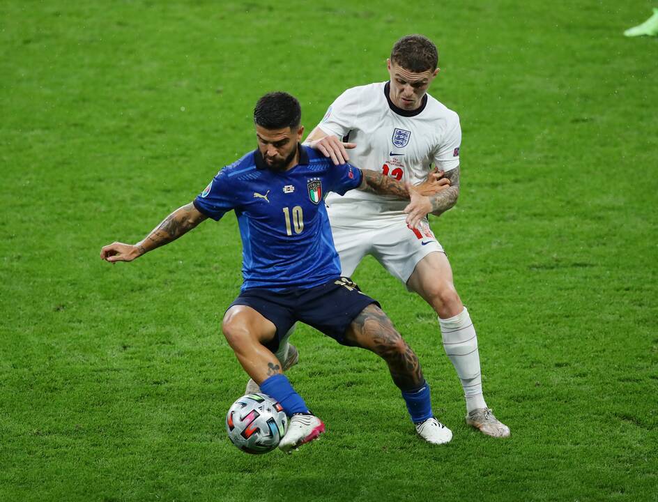 Europos futbolo sostą užėmė italai!