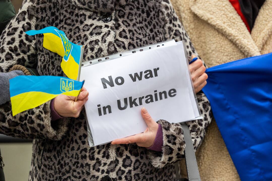 Šaltinis: JAV administracija svarsto stabdyti karinės paramos tiekimą Kyjivui