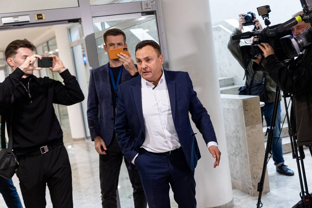 Generalinės prokurorės pranešimas dėl P. Gražulio neliečiamybės atėmimo