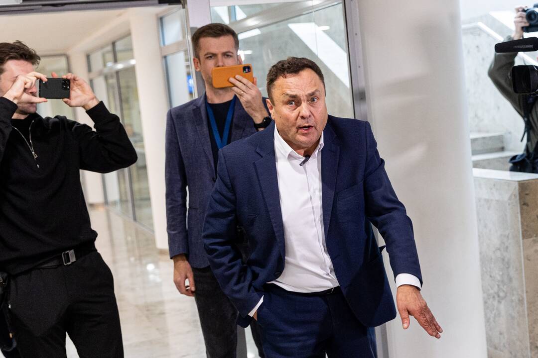 Generalinės prokurorės pranešimas dėl P. Gražulio neliečiamybės atėmimo