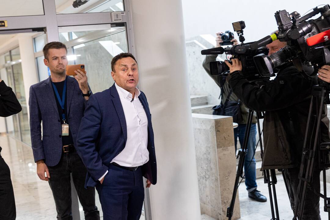 Generalinės prokurorės pranešimas dėl P. Gražulio neliečiamybės atėmimo