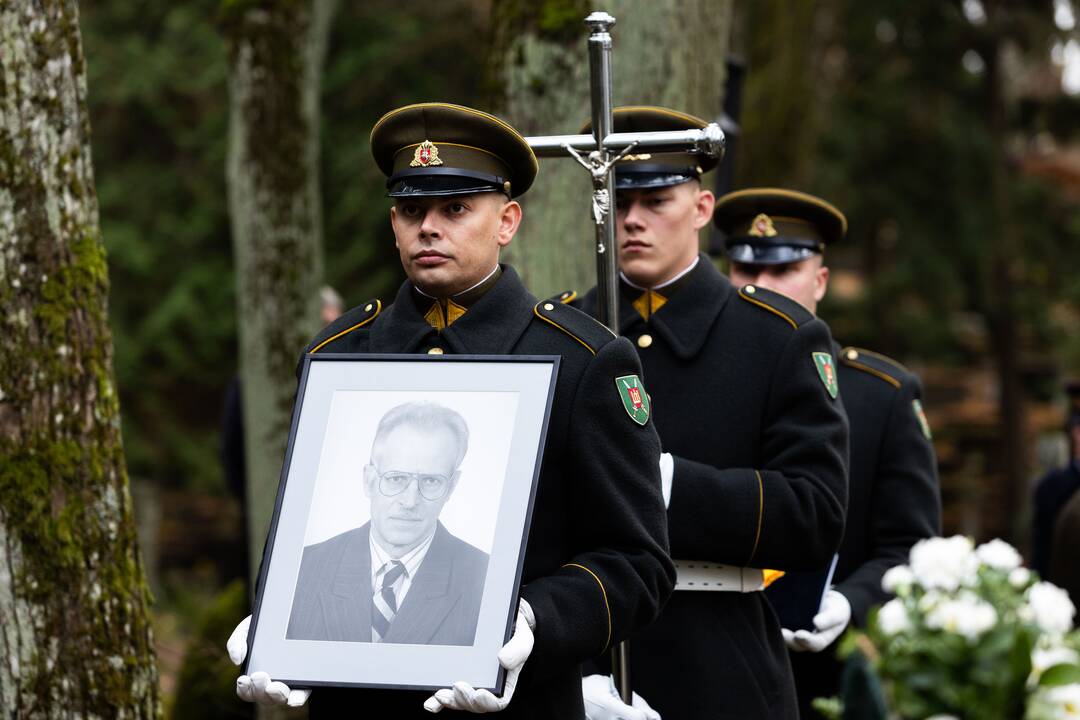 Signataro B. Kuzmicko laidotuvės
