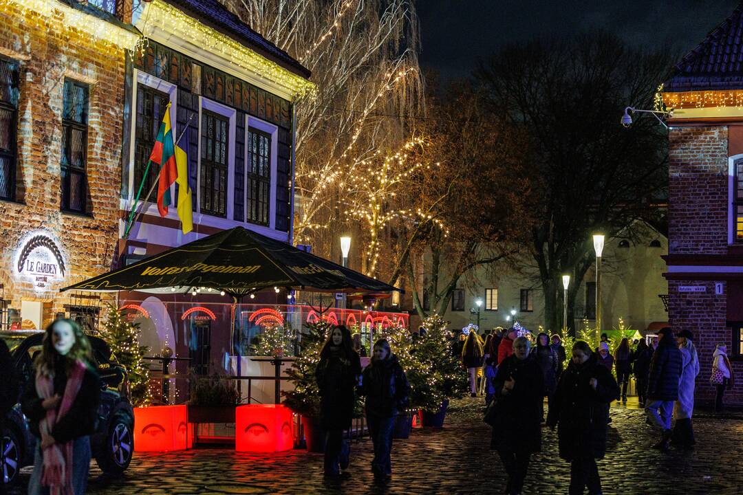 Kaunas plūsta į Rotušės aikštę