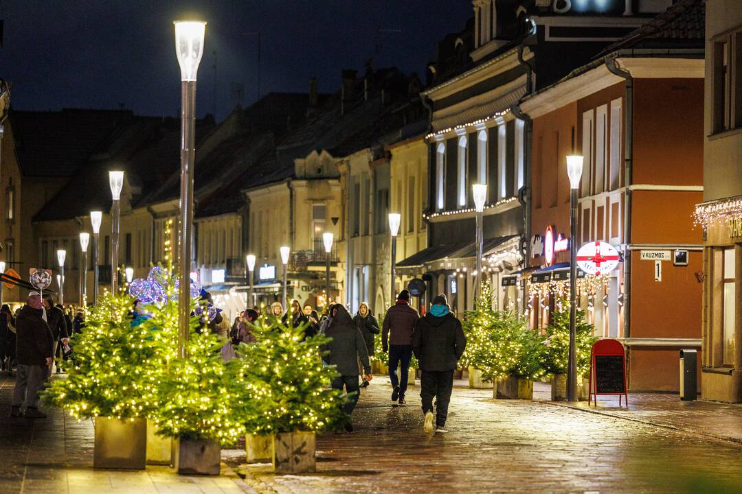 Kaunas plūsta į Rotušės aikštę