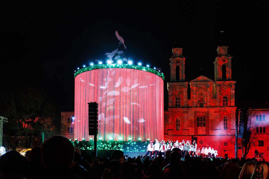 Kaunas plūsta į Rotušės aikštę