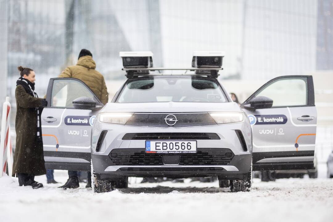 Vilniuje pristatytas e. kontrolės automobilis
