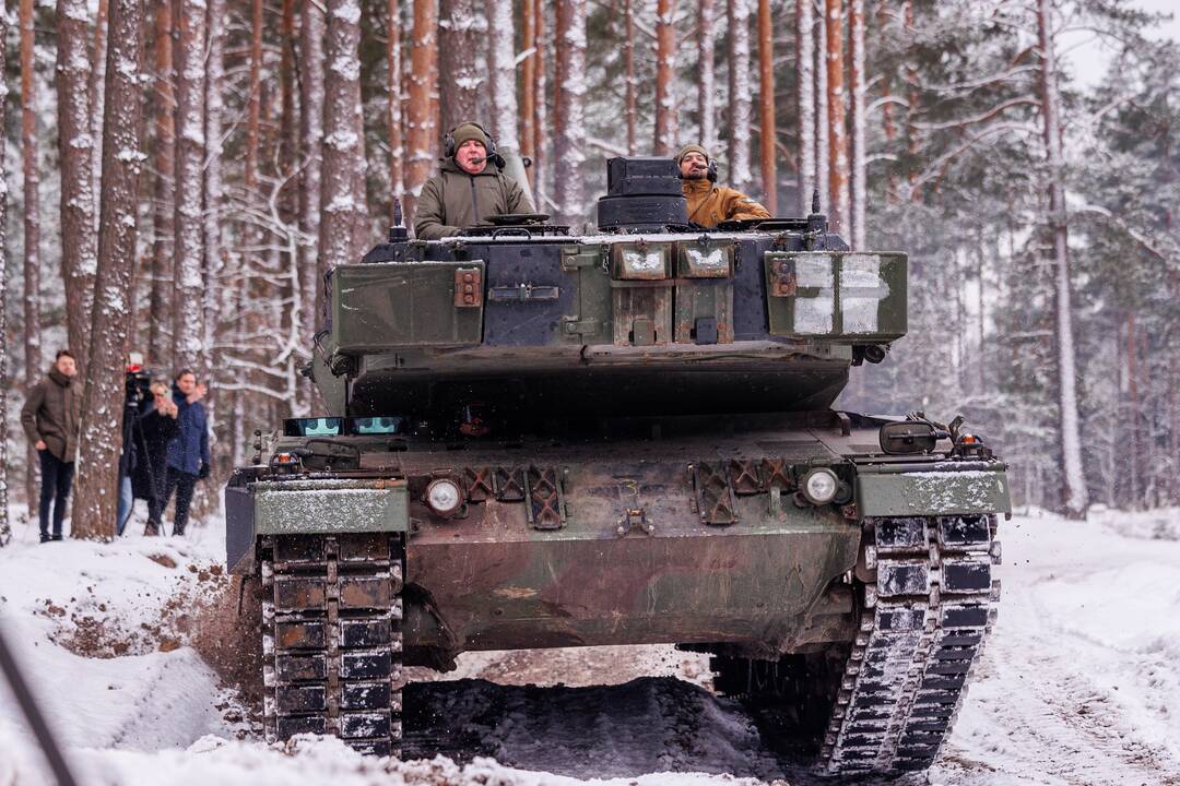 Tankų „Leopard“ testavimas Gaižiūnų poligone