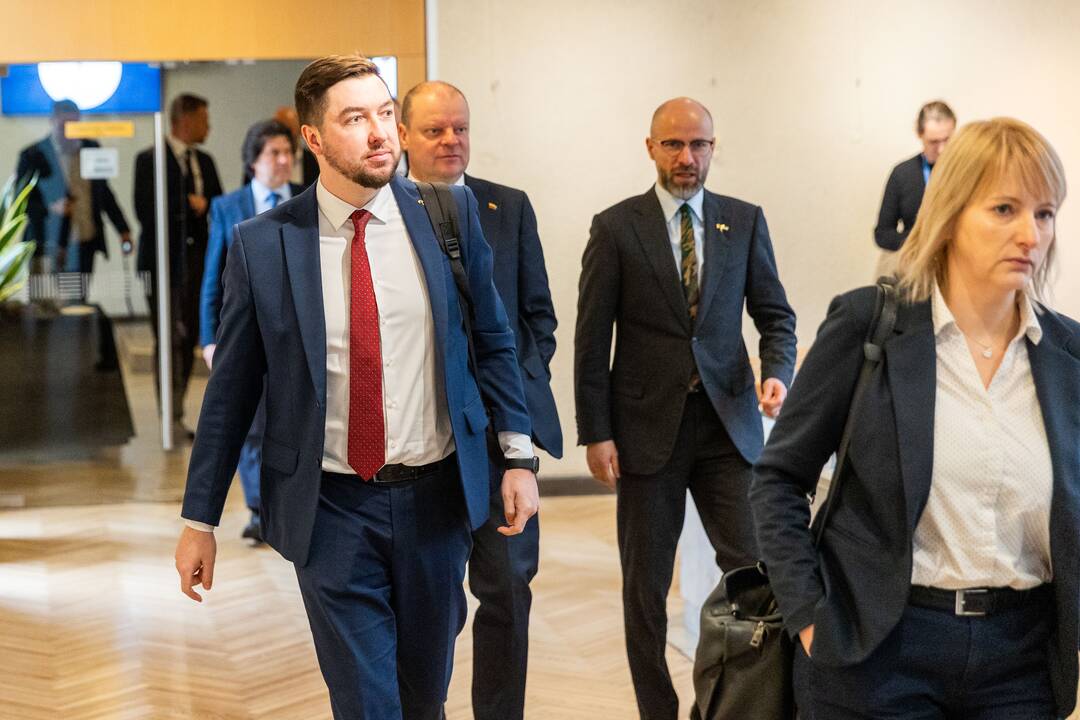 Susitikimas dėl gynybos finansavimo