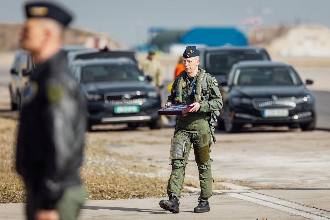 NATO oro policijos misiją Baltijos šalyse vykdančių pajėgų apsikeitimo ceremonija
