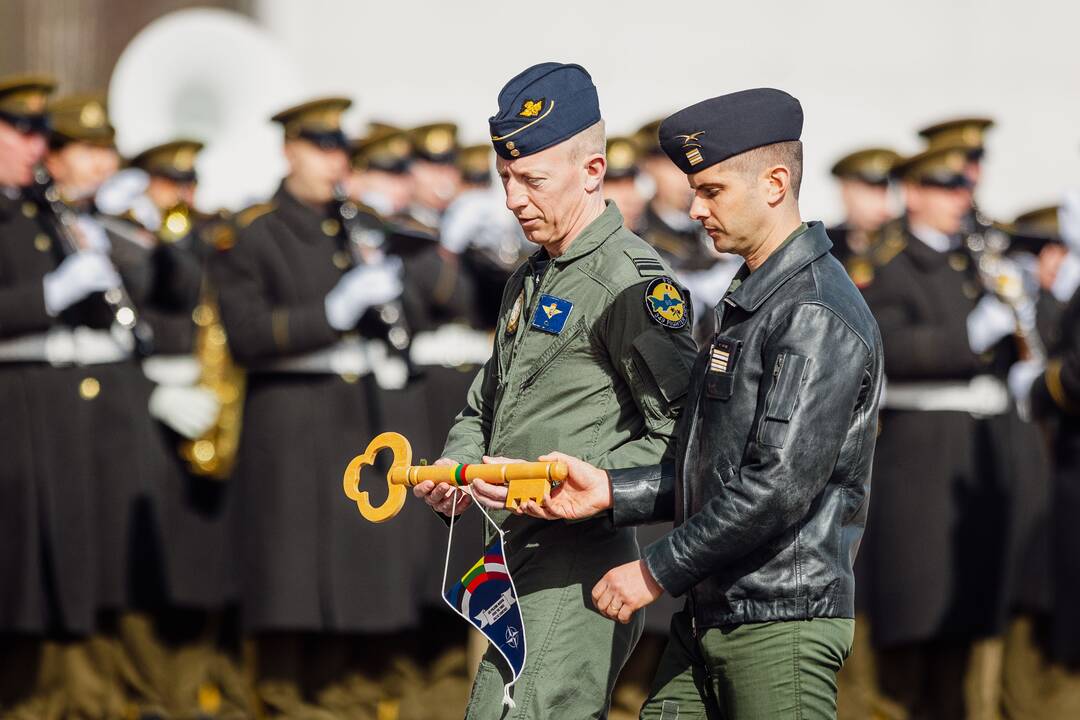 NATO oro policijos misiją Baltijos šalyse vykdančių pajėgų apsikeitimo ceremonija