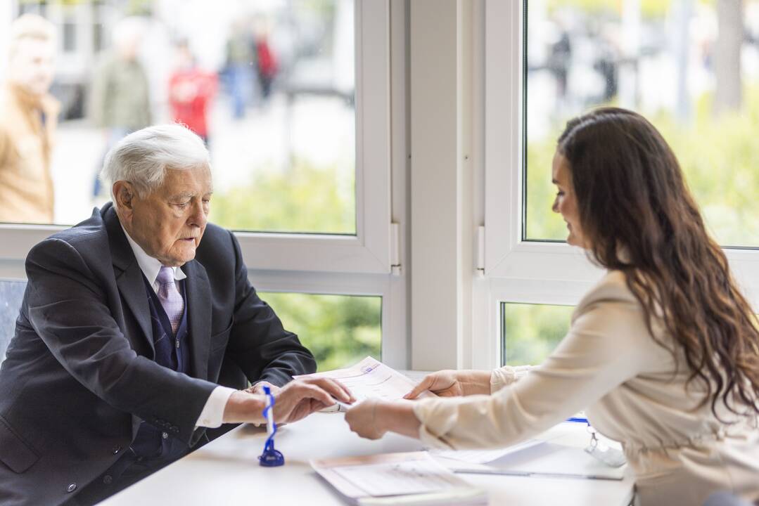Baigiasi išankstinis balsavimas prezidento rinkimuose ir referendume