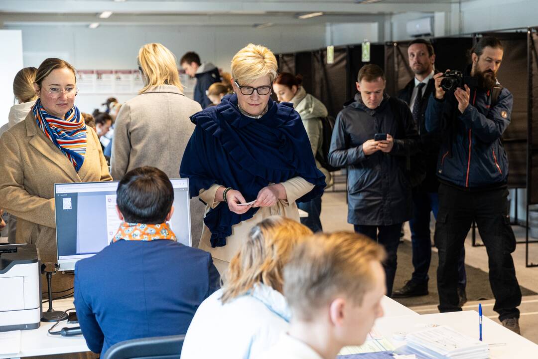 Baigiasi išankstinis balsavimas prezidento rinkimuose ir referendume
