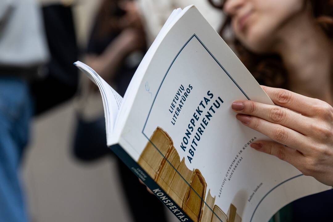 Vilniaus Antakalnio gimnazijoje laikomas lietuvių kalbos ir literatūros brandos egzaminas