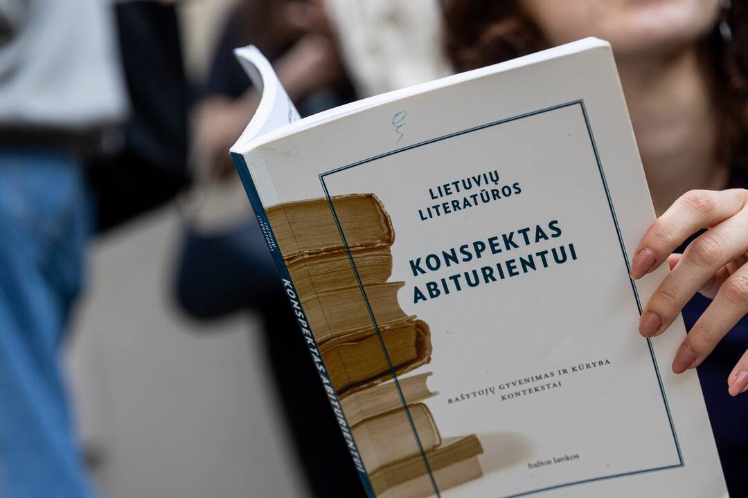 Vilniaus Antakalnio gimnazijoje laikomas lietuvių kalbos ir literatūros brandos egzaminas