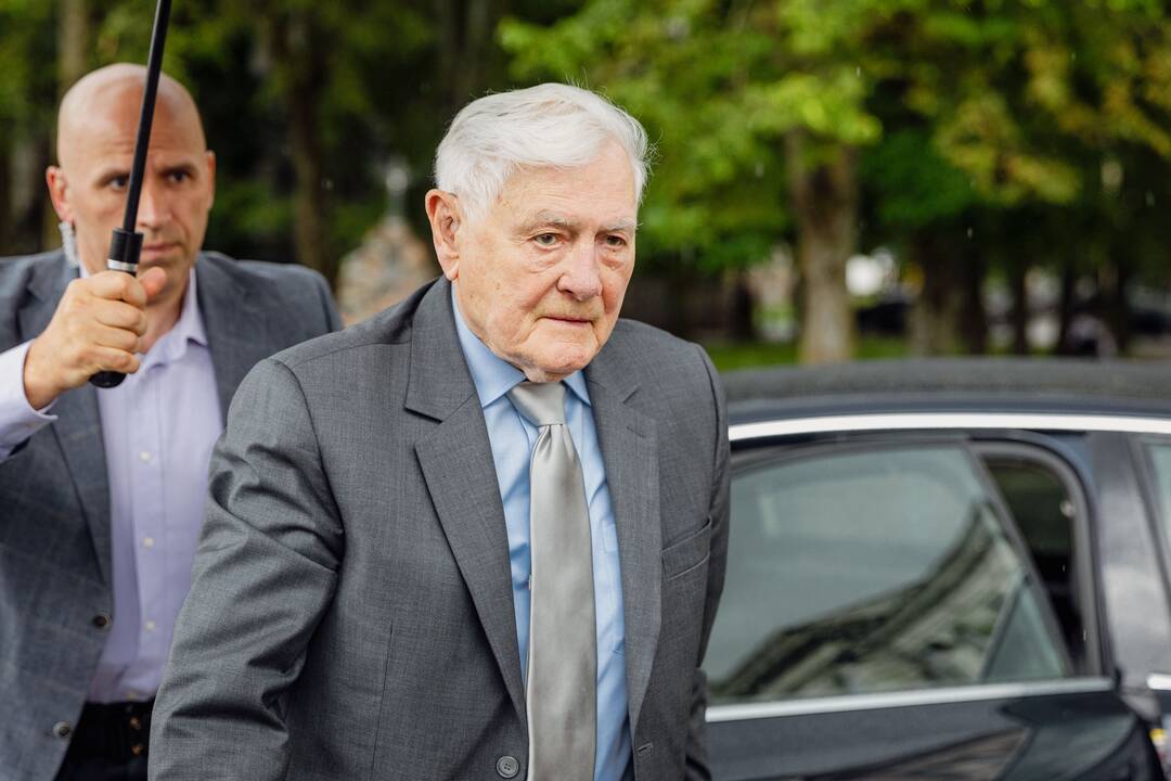 V. Adamkus balsavo išankstiniuose EP rinkimuose