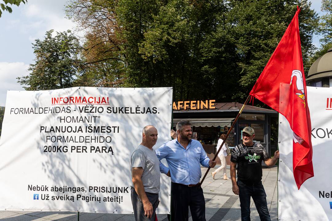 Piketas prieš „Homanit“ gamyklą šalia Vilniaus