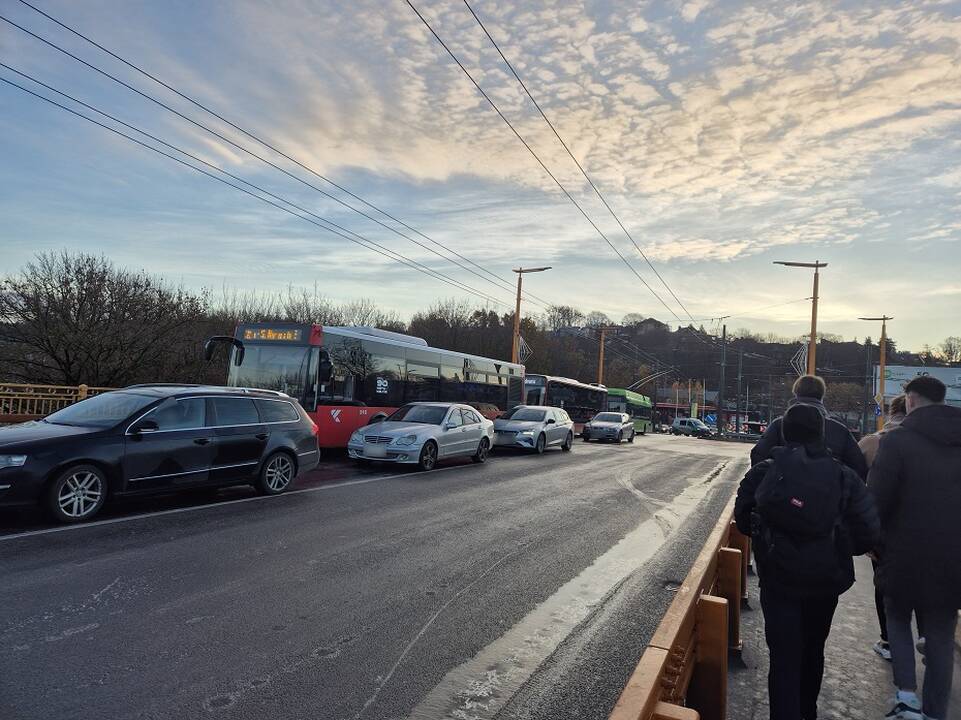 Kaune – automobilių avarijos ir spūstys