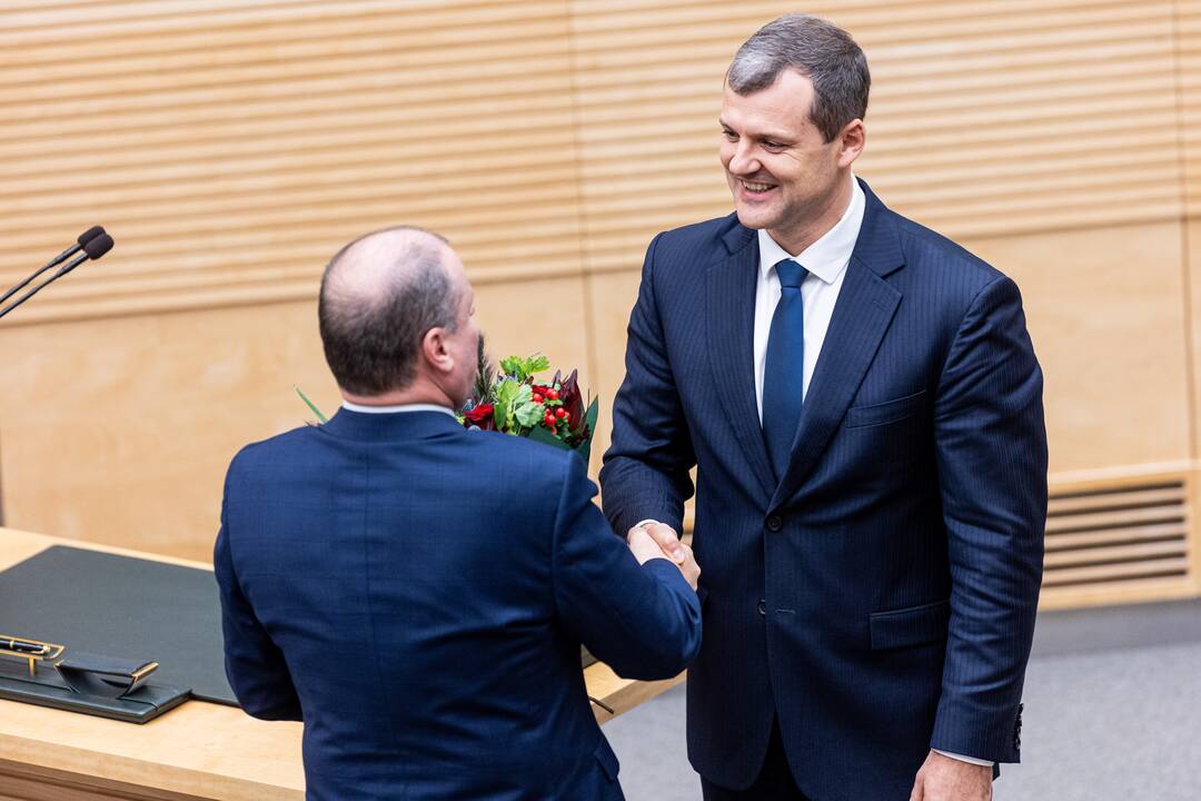 Prisiekė Palucko Ministrų kabineto nariai