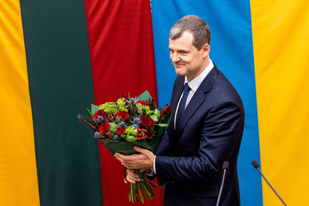 Prisiekė Palucko Ministrų kabineto nariai
