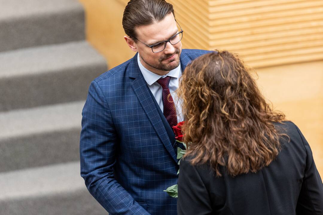 Prisiekė Palucko Ministrų kabineto nariai