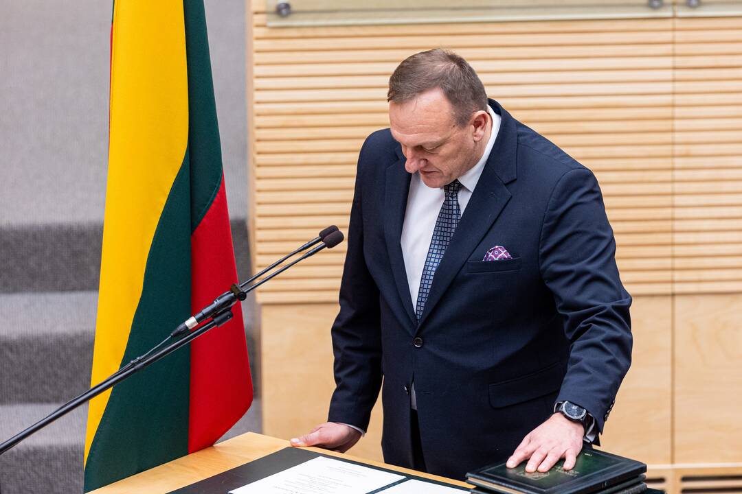 Prisiekė Palucko Ministrų kabineto nariai