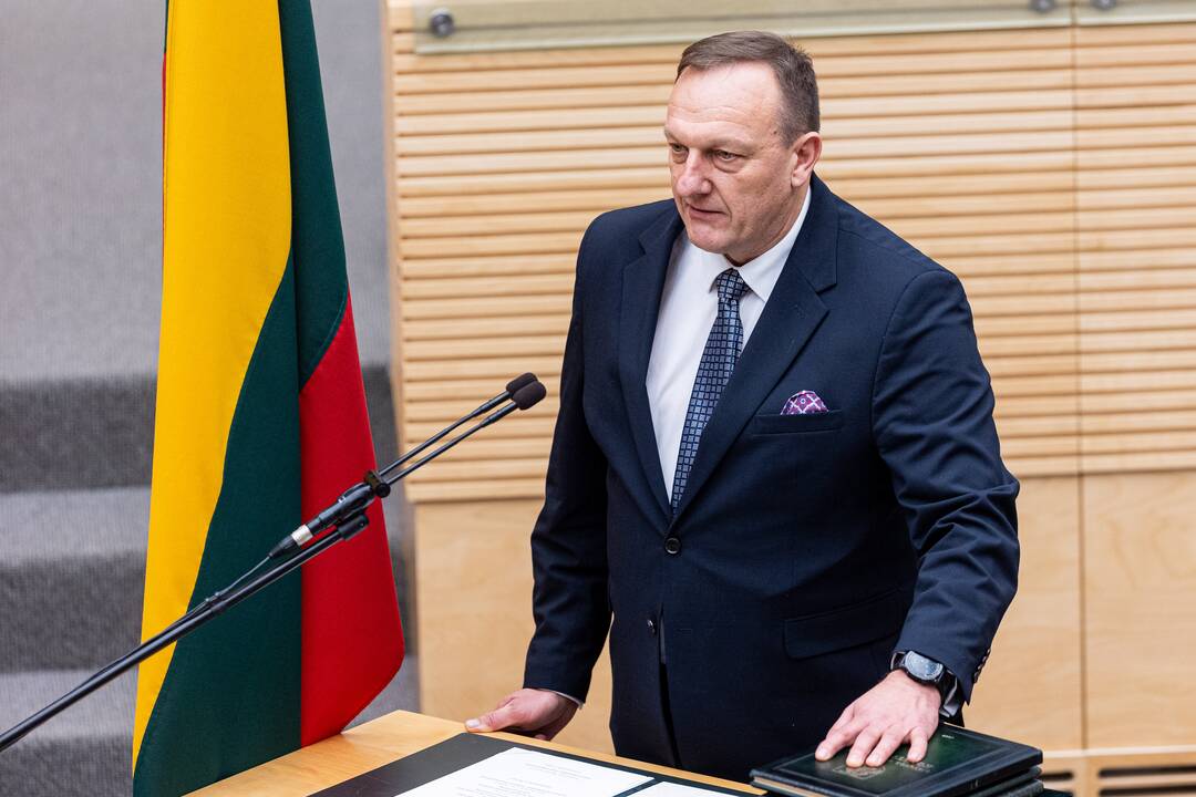 Prisiekė Palucko Ministrų kabineto nariai