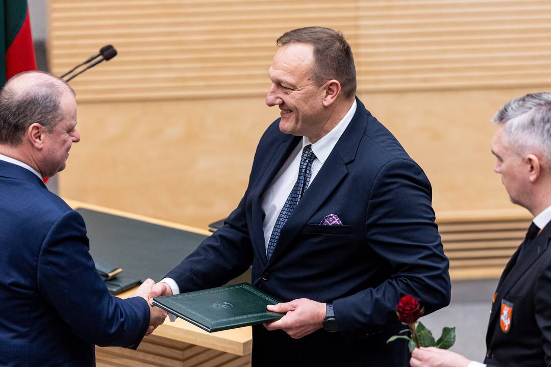 Prisiekė Palucko Ministrų kabineto nariai