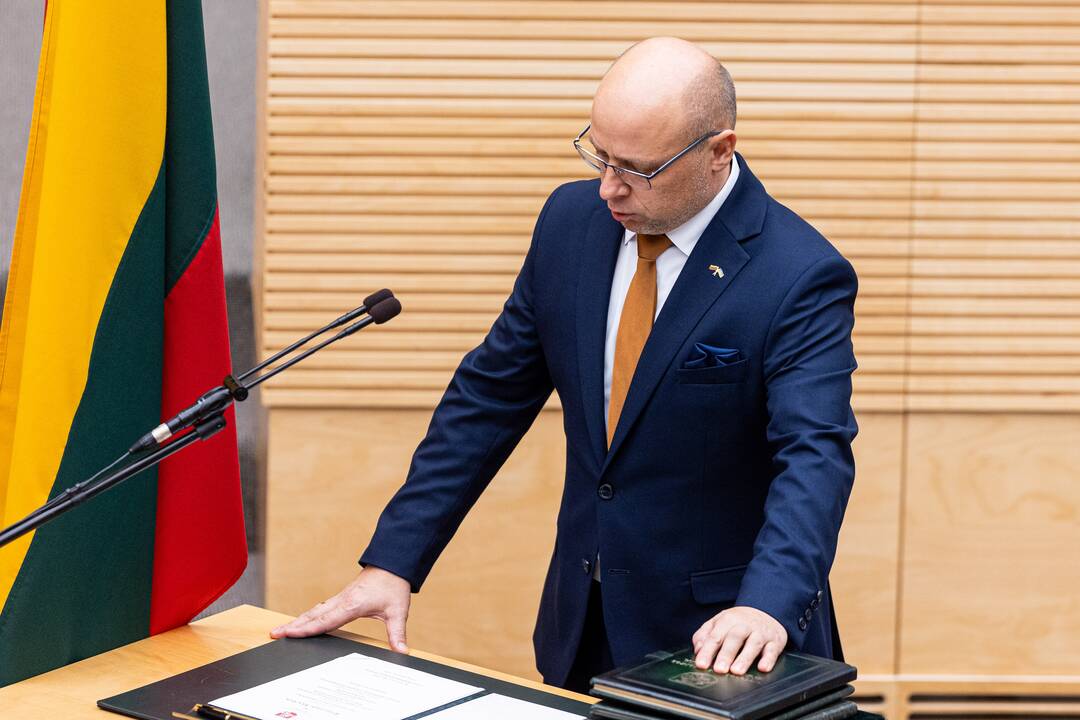 Prisiekė Palucko Ministrų kabineto nariai