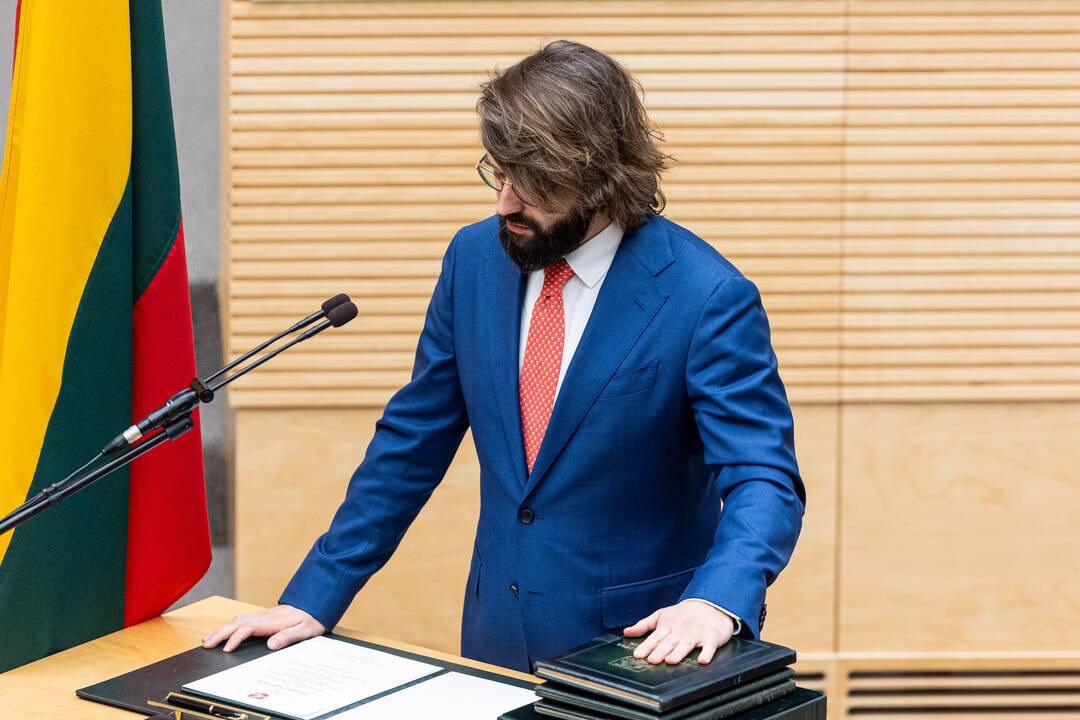 Prisiekė Palucko Ministrų kabineto nariai