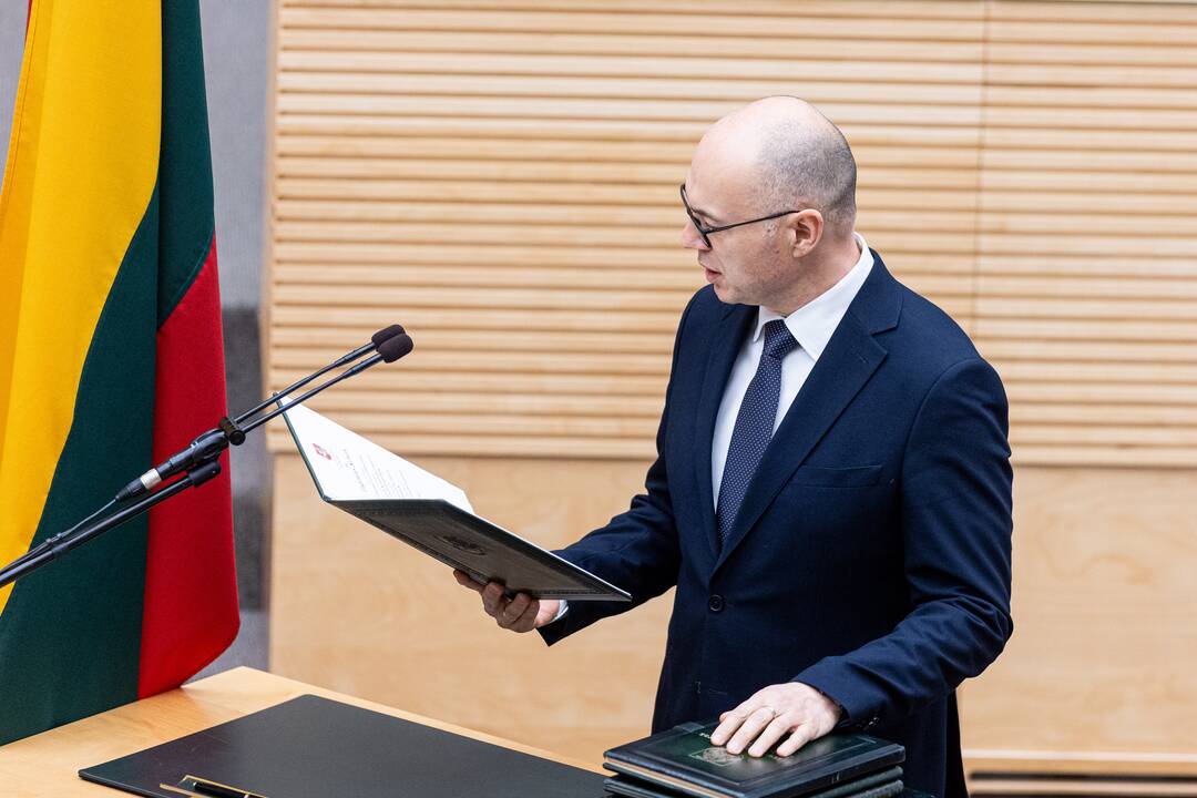 Prisiekė Palucko Ministrų kabineto nariai