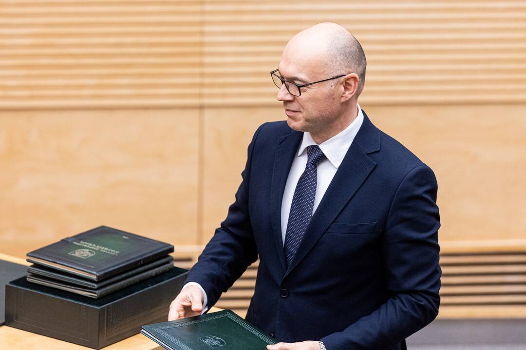 Prisiekė Palucko Ministrų kabineto nariai