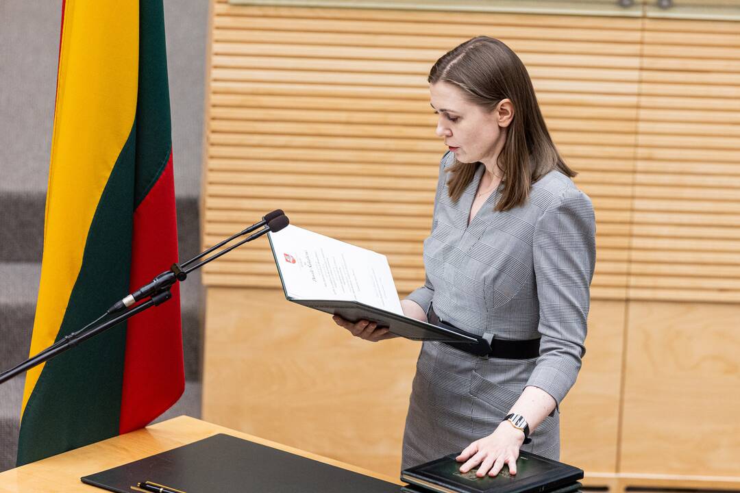 Prisiekė Palucko Ministrų kabineto nariai