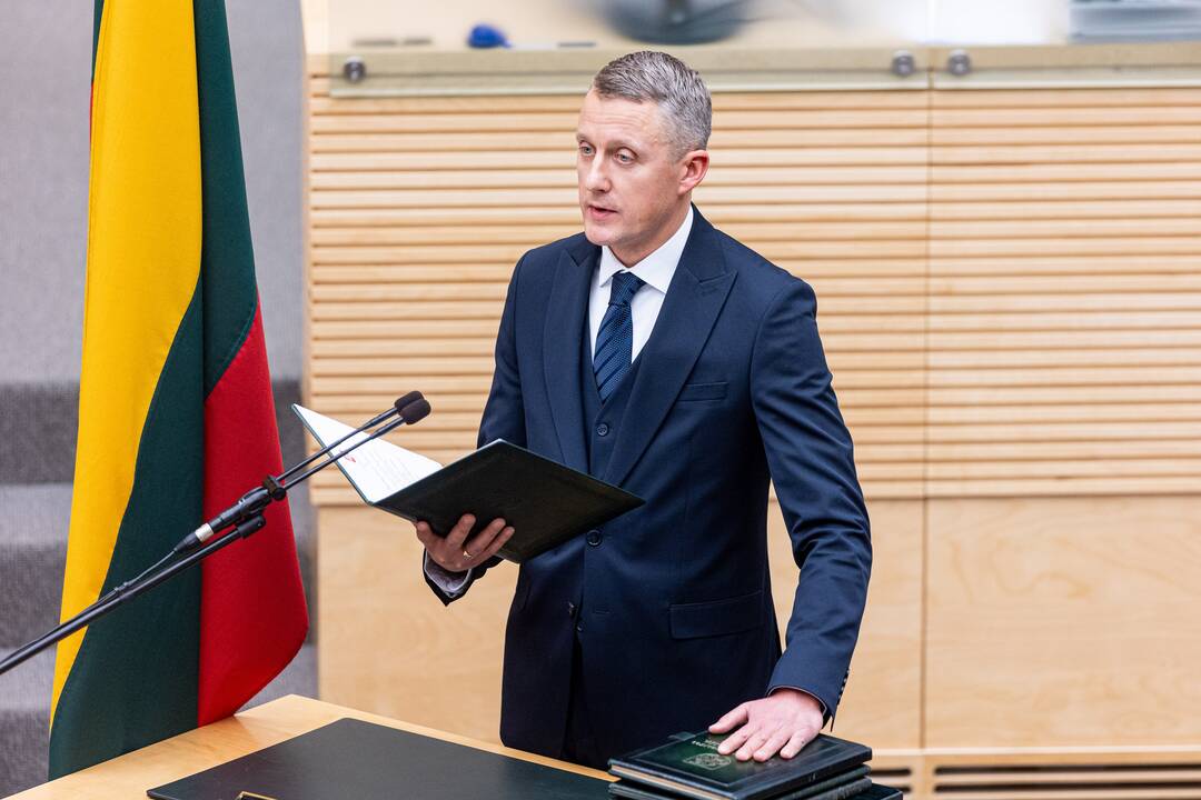 Prisiekė Palucko Ministrų kabineto nariai