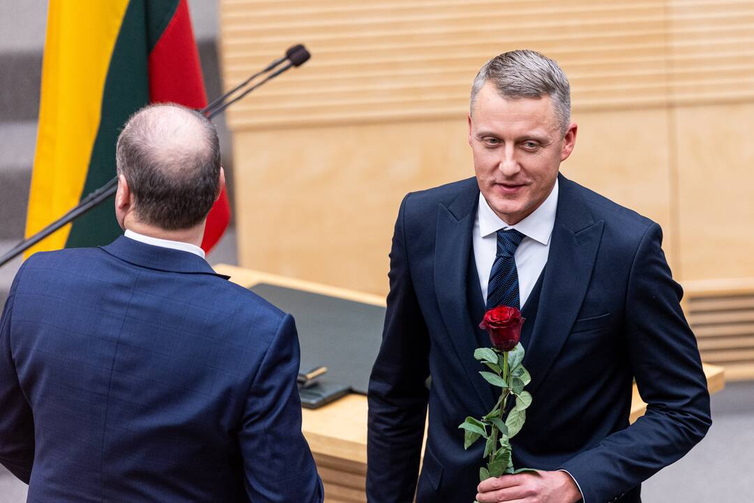 Prisiekė Palucko Ministrų kabineto nariai