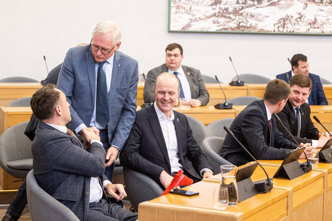Premjeras susitiko su Lietuvos savivaldybių asociacijos vadovybe ir merais