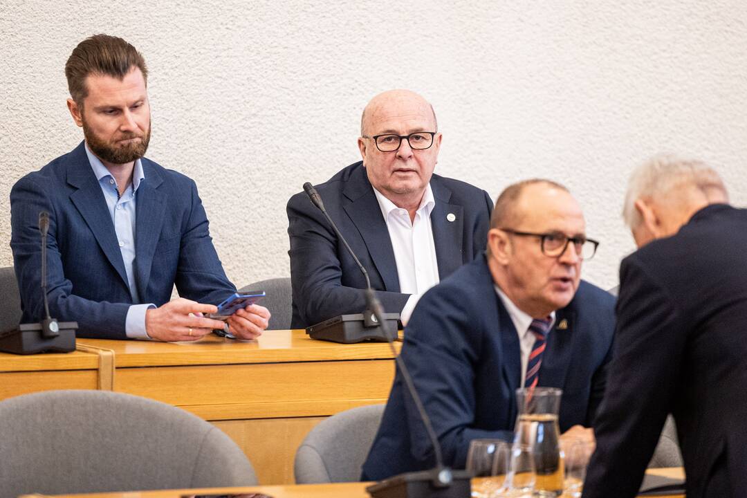 Premjeras susitiko su Lietuvos savivaldybių asociacijos vadovybe ir merais