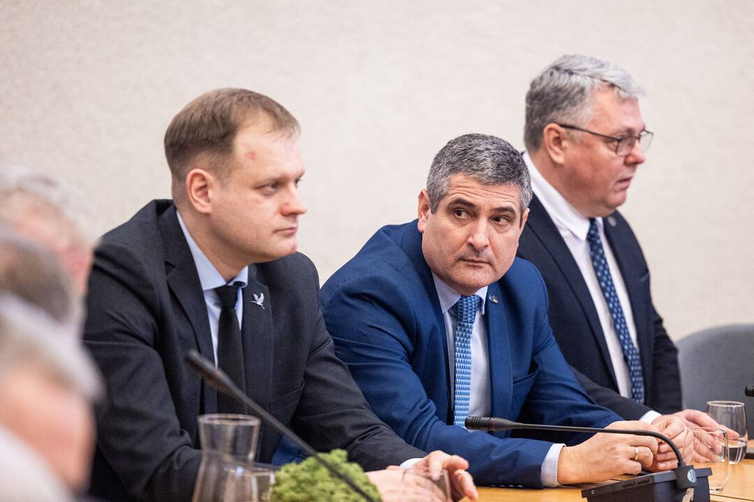 Premjeras susitiko su Lietuvos savivaldybių asociacijos vadovybe ir merais