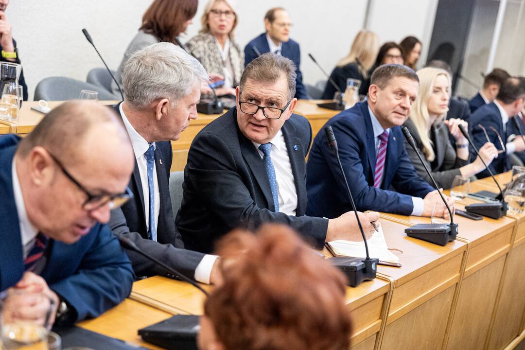 Premjeras susitiko su Lietuvos savivaldybių asociacijos vadovybe ir merais