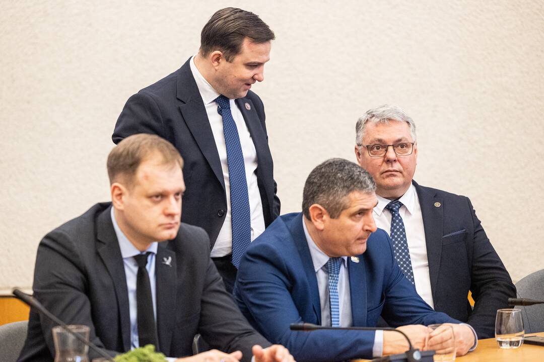 Premjeras susitiko su Lietuvos savivaldybių asociacijos vadovybe ir merais