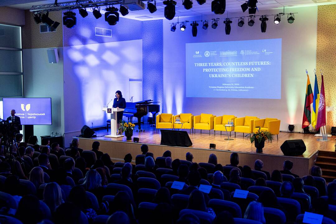 Konferencija „Treji metai, nesuskaičiuojama begalė ateičių: saugant laisvę ir Ukrainos vaikus“