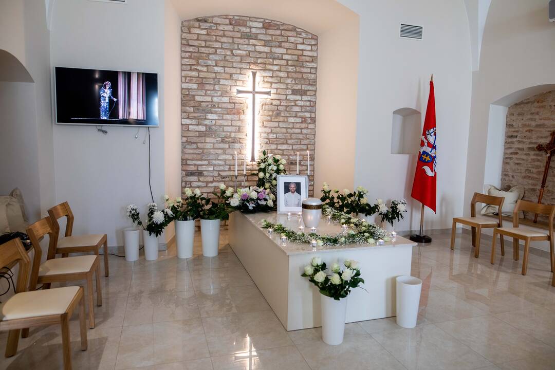 Atsisveikinimas su maestro A. Paltinu